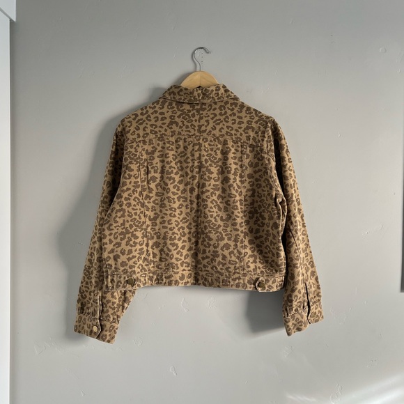 Hope Ave | Brown Animal Print Cropped Button Down Jacket. - Picture 5 of 8